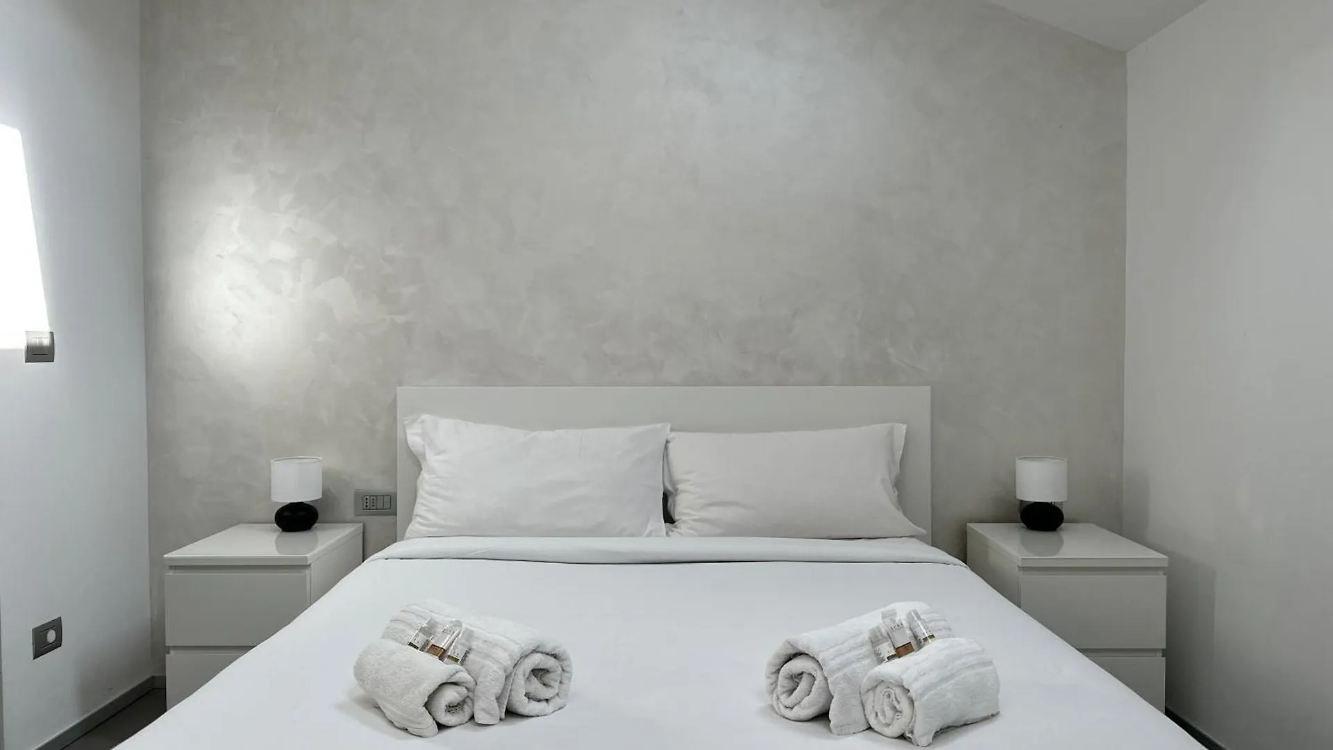 Xenia Apartments Milano